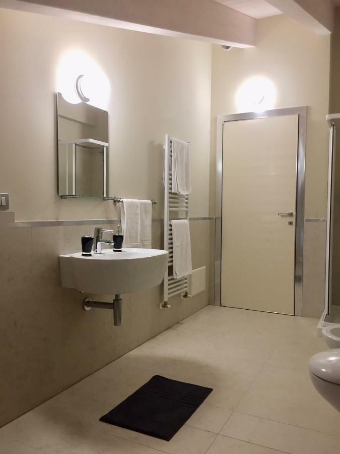 Residenza Virgiliana Suite Con Terrazza-Centro Storico Mantova Exterior photo